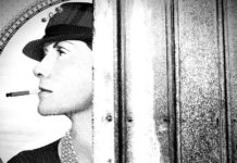 Η ιστορία της Coco Chanel, της γυναίκας που ξεκίνησε από το μηδέν