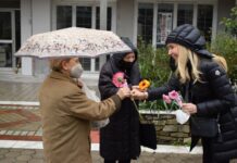 Φωτεινή Αραμπατζή: «Το να είσαι γυναίκα είναι ένα “δώρο” με πολλές δυσκολίες» Φωτεινή Αραμπατζή: «Το να είσαι γυναίκα serrespost