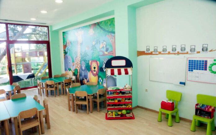 eggrafes-nipia-serrespost.2 Δικαίωμα εγγραφής έχουν τα παιδιά που είναι σωματικά, πνευματικά και ψυχικά υγιή, απαγορευμένης απολύτως της εγγραφής παιδιών που πάσχουν από