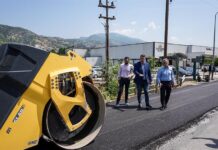 Αυτοψία Τζιτζικώστα στις εργασίες ασφαλτόστρωσης στην Ε.Ο. Σερρών – Δράμας (βίντεο) Αυτοψία Τζιτζικώστα στις εργασίες ασφαλτόστρωσης serrespost