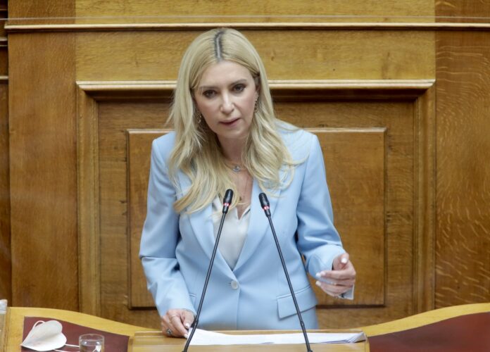 Στη χθεσινή συζήτηση του Σχεδίου Νόμου του Υπουργείου Μετανάστευσης και Ασύλου η Σερραία Βουλευτής απόρησε με την απαξιωτική στάση της Αξιω