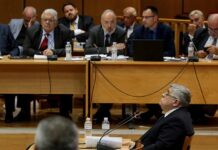 Χρυσή Αυγή: Ξεκινά η δίκη σε δεύτερο βαθμό για την εγκληματική οργάνωση Σηκώνεται σήμερα η αυλαία στη δίκη σε δεύτερο βαθμό για την υπόθεση της Χρυσής Αυγής στην αίθουσα τελετών του Εφετείου της Αθήνας.