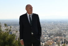 Δήλωση Μιχάλη Τζελέπη μη υποψηφιότητας στις επόμενες εθνικές εκλογές Δήλωση Μιχάλη Τζελέπη μη υποψηφιότητας στις επόμενες εθνικές εκλογές Μιχάλης Τζελέπης Μιχάλης Μωυσιάδης
