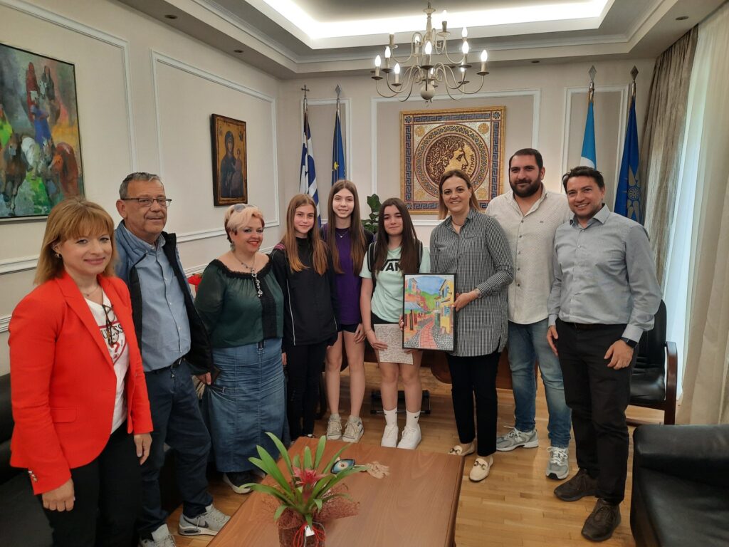 Με μαθήτριες και εκπαιδευτικούς του 4ου Γυμνασίου Σερρών συναντήθηκε η Δήμαρχος