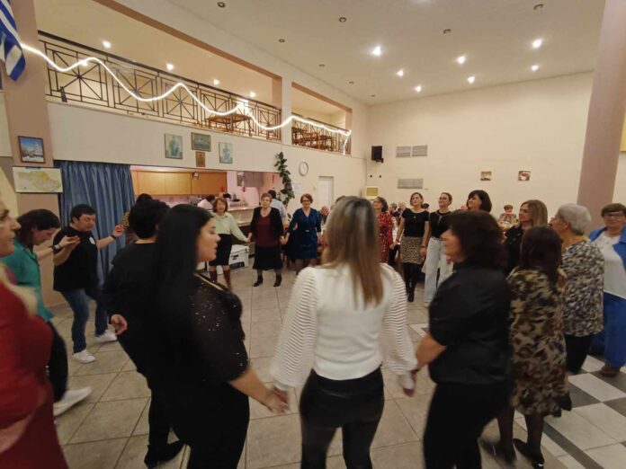 xoros_karpei_serrespost Χορός του Πολιτιστικού Συλλόγου Καρπερής