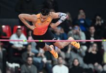 ΣΤΙΒΟΣ: Ο Καραλής πέταξε πάνω από τα 6.01!