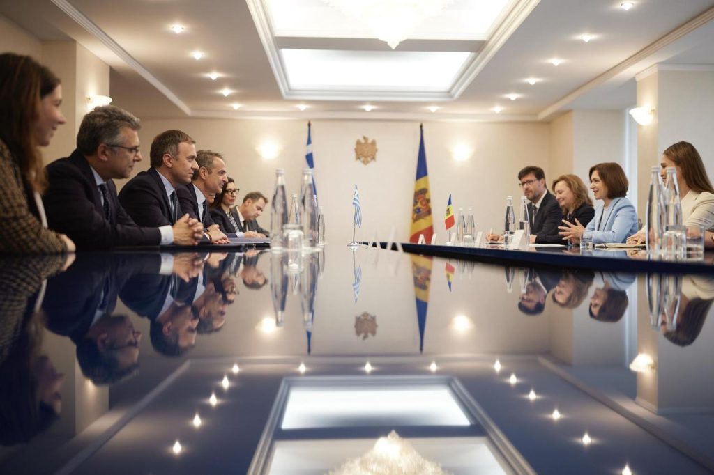 ΥΦΥΠΕΞ Τάσος Χατζηβασιλείου στη Μολδαβία με τον Πρωθυπουργό