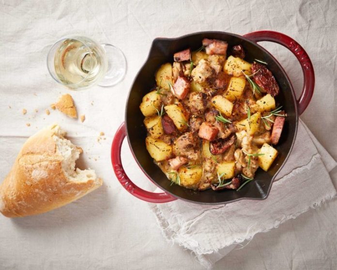 choirinos-laimos-krasatos-me-dentrolivano-kai_patates_gastronomos-1-610x762 simera