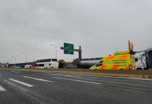 Αποκόπηκε η σύνδεση με Βουλγαρία: Αγρότες στο Σιδηρόκαστρο, νταλίκες στο ρεύμα καθόδου.