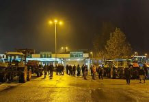 “Πλημμύρισε” τρακτέρ ο Προμαχώνας – Αποφασισμένοι για όλα οι Σερραίοι Αγρότες και Κτηνοτρόφοι (βίντεο) "Πλημμύρισε" τρακτέρ ο Προμαχώνας