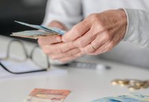 Καταργείται η προσωπική διαφορά: Οι κερδισμένοι συνταξιούχοι από την τροπολογία που κατατέθηκε στη Βουλή syntaksioyxoi