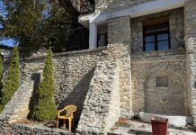 Εργασίες καθαρισμού και ανάδειξης της πέτρας στην Ι.Μ. Αγίου Πνεύματος από σπουδαστές του ΣΑΕΚ Σερρών ανάδειξης της πέτρας στην Ι.Μ. Αγίου Πνεύματος από σπουδαστές του ΣΑΕΚ Σερρών